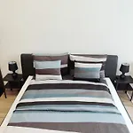 Astoria 3 Bdrm Apartment