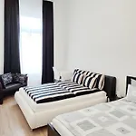 Astoria 3 Bdrm Apartment